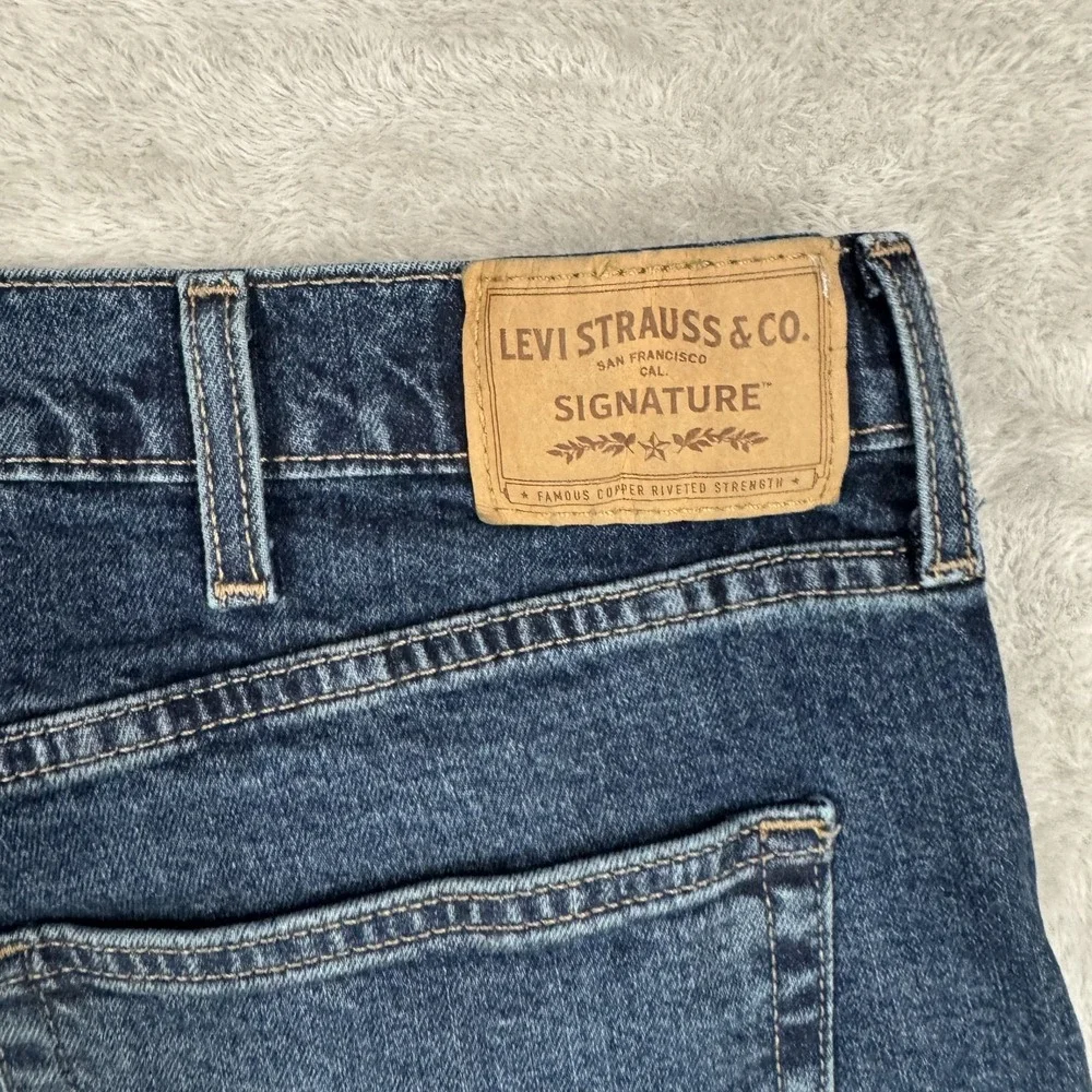 Levi Strauss Signature Jeans Mens 40x32 Blue Relaxed Straight Whiskered Workwear